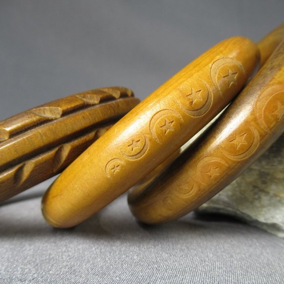 Meet your Posher, WhyteWing by Allison Whyte - Picture 4 of 11